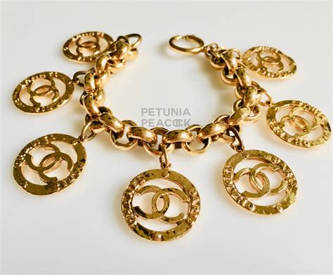 porta bracciali chanel|Chanel no 5 bracelet.